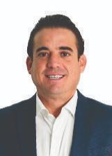 Foto oficial de Adriano Alvarenga
