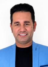 Foto oficial de Léo Quebradões