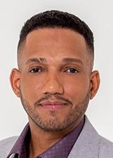 Foto oficial de Rick Azevedo