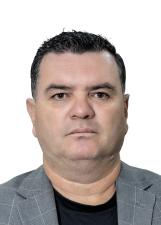 Foto oficial de Carlos Adriano